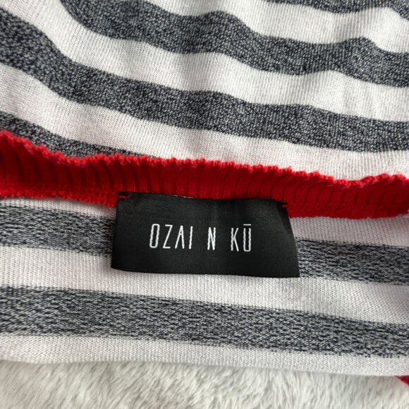 Ozai N Ku Womens Striped Poncho Top Size 2 Gray White Oversized Pullover Casual - Picture 3 of 8